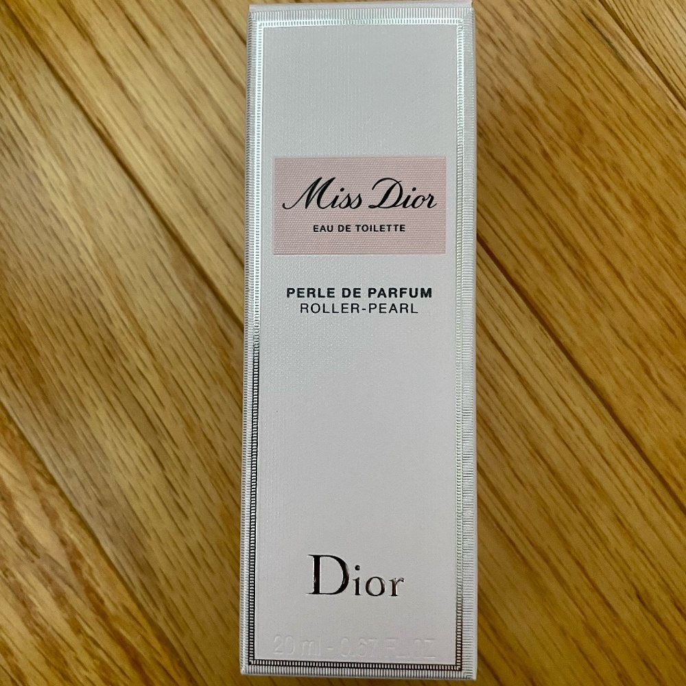 MISS DIOR EAU DE PARFUM ROLLER-PEARL